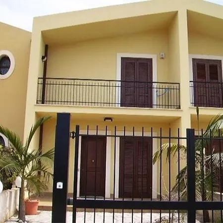 Villa Del Conte Holidays Valderice Exterior foto